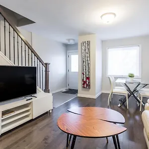 Spacious 3 Bdrm Near Downtown Canada